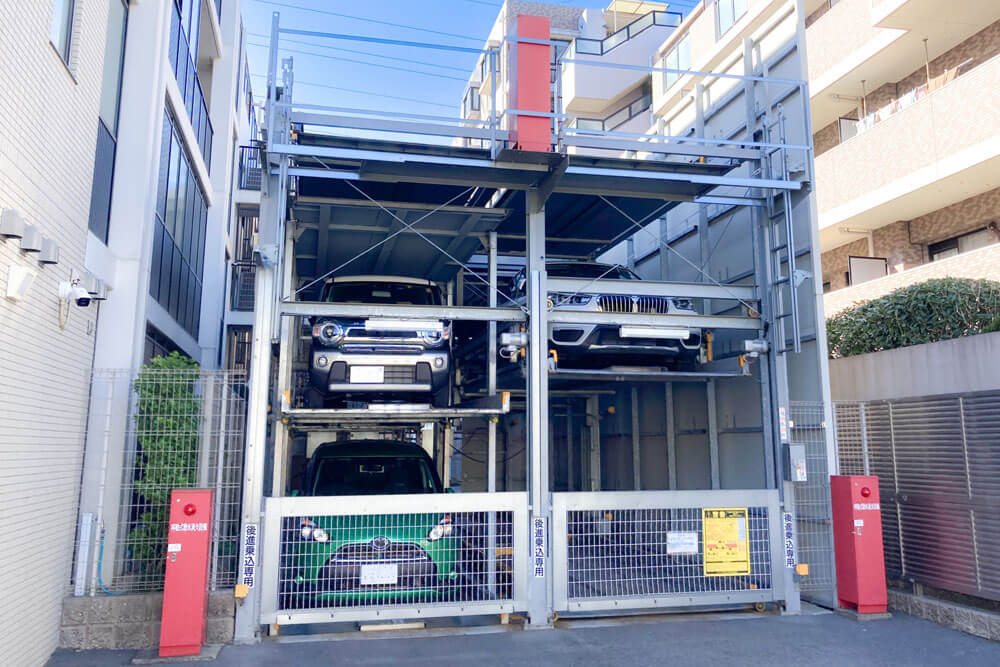 Three-level parking system